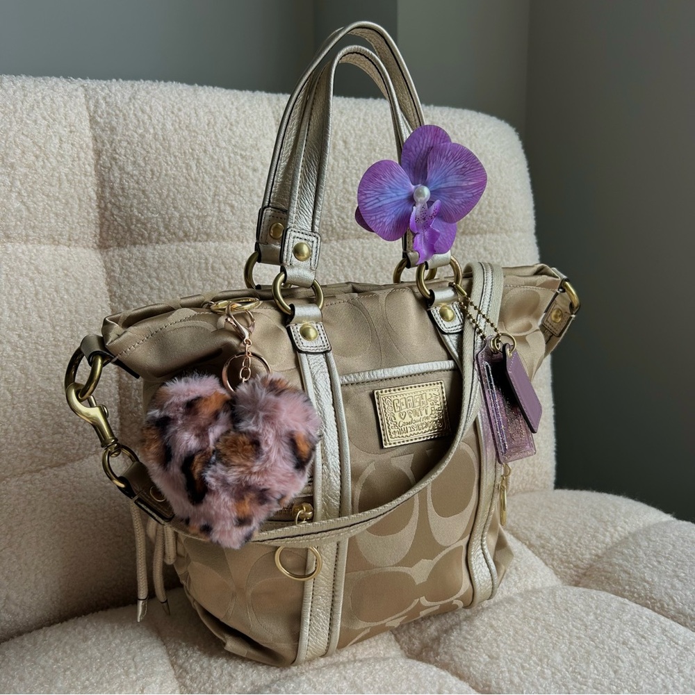 2009 Coach Poppy Monogram Shoulder Bag